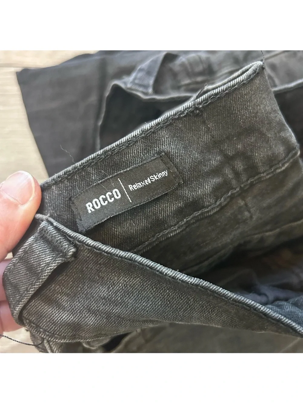 True Religion Jeans Mens 34x32 Black Rocco Relaxed Skinny Five Pocket Flaps